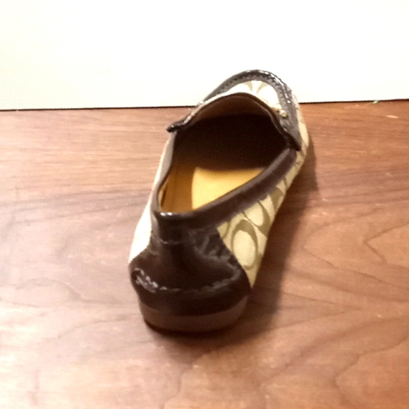 Really cute Coach shoes. I have a narrow foot and they don’t fit to my liking. - Picture 3 of 4